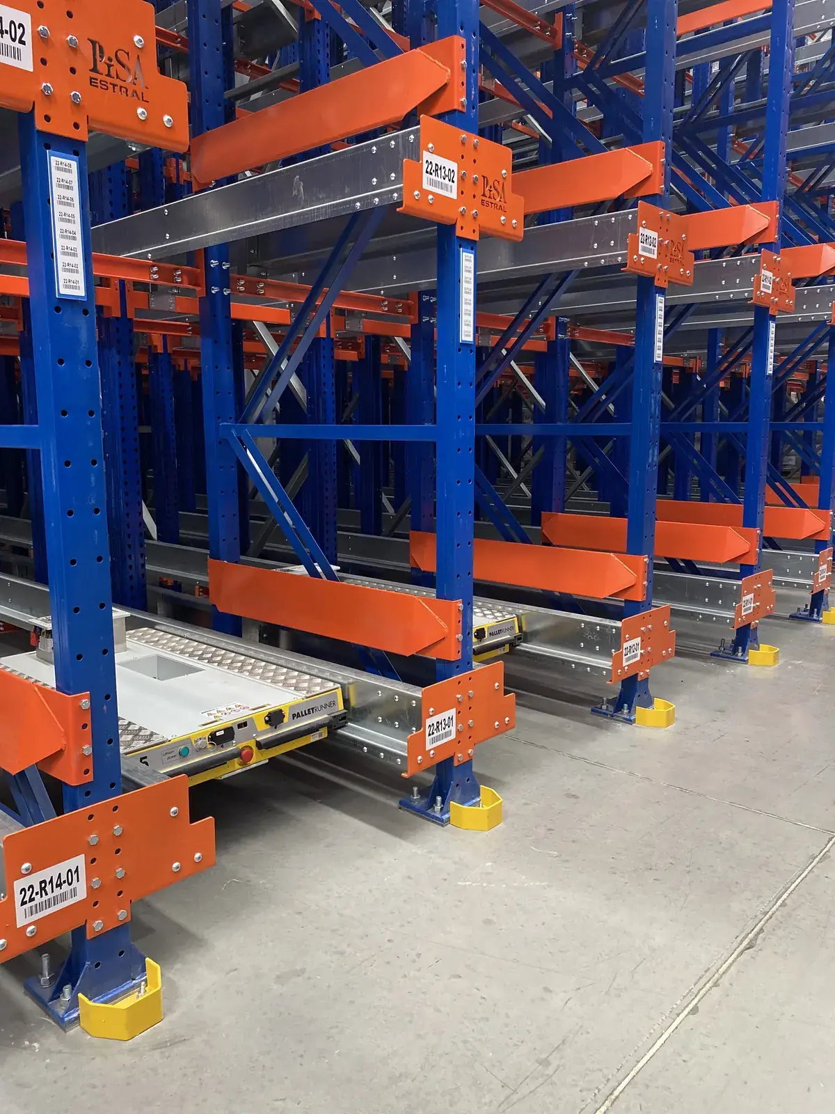 Satélites Pallet Runner en operación