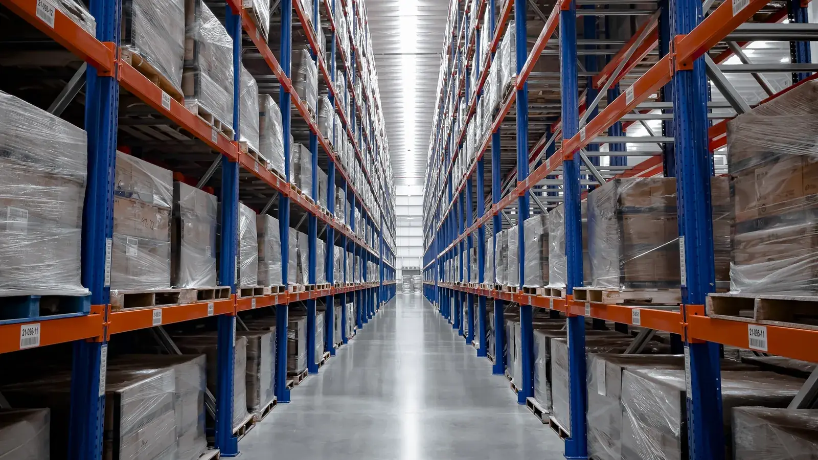 Racks selectivos industriales fabricados por Estral